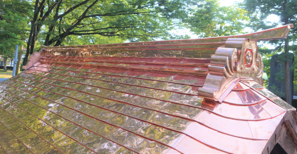 銅板を使った屋根の施工